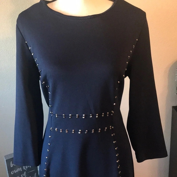 🌻Gorgeous navy blue dress 🌻 - Picture 2 of 8